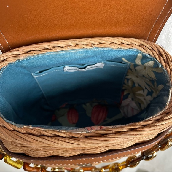 TOMMY BAHAMA- Small Flap Picnic Basket Crossbody Bag with Interchangeable Strap - Picture 5 of 7
